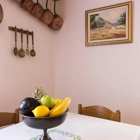 House Azul With Shared Swimming Pool And Jacuzzi Affittacamere Dobrinj
