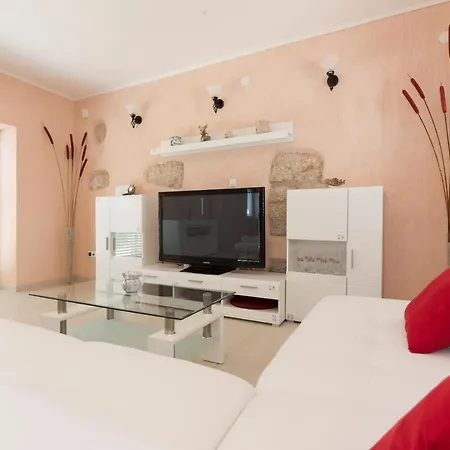 House Azul With Shared Swimming Pool And Jacuzzi