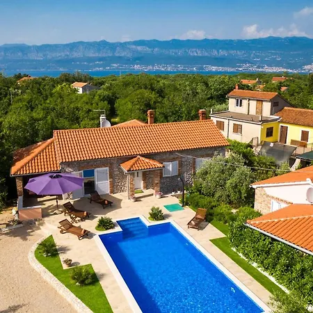 House Azul With Shared Swimming Pool And Jacuzzi *