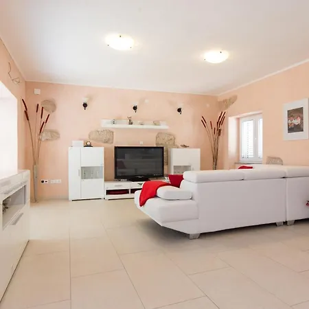 House Azul With Shared Swimming Pool And Jacuzzi Affittacamere *
