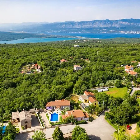 House Azul With Shared Swimming Pool And Jacuzzi Maison d'hôtes